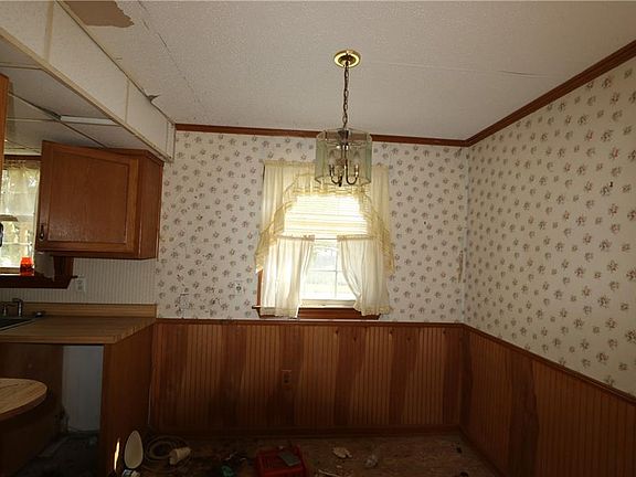 5th image of 4001 California Ave