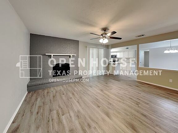 4th image of 4144 Huckleberry Dr
