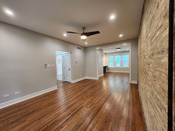 3rd image of 227 Washington Blvd APT 2N