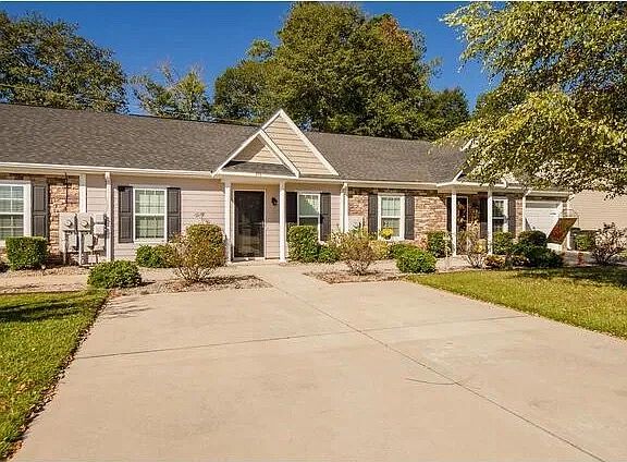 3rd image of 216 Haley Dr