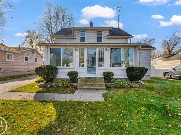 437 Louis Ave, Cottrellville, MI 48039