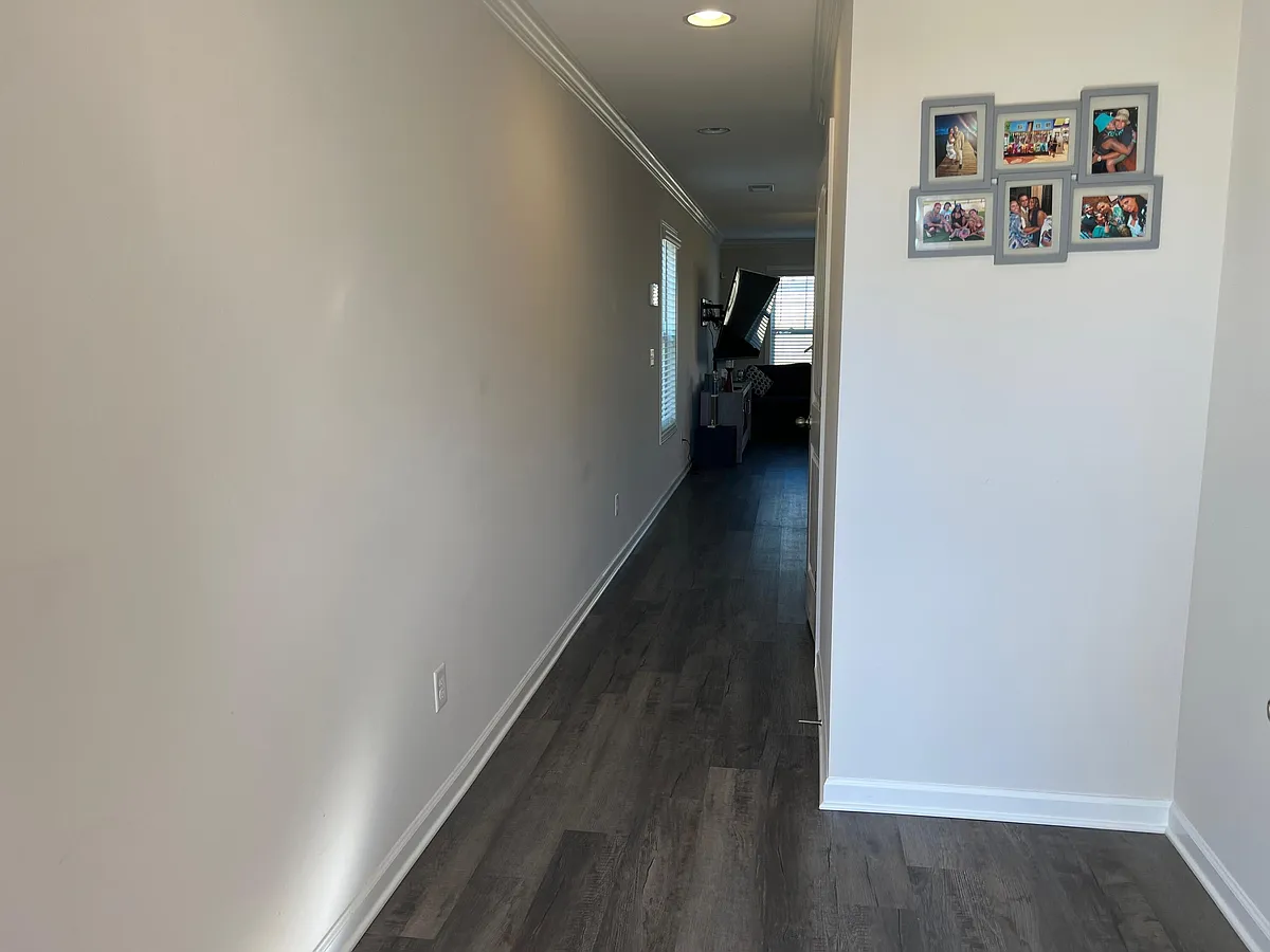 Building Photo - 266 Mansell Park