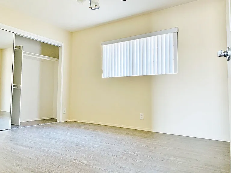 Lido Apartments - 3500 Mentone Ave — Photo 14