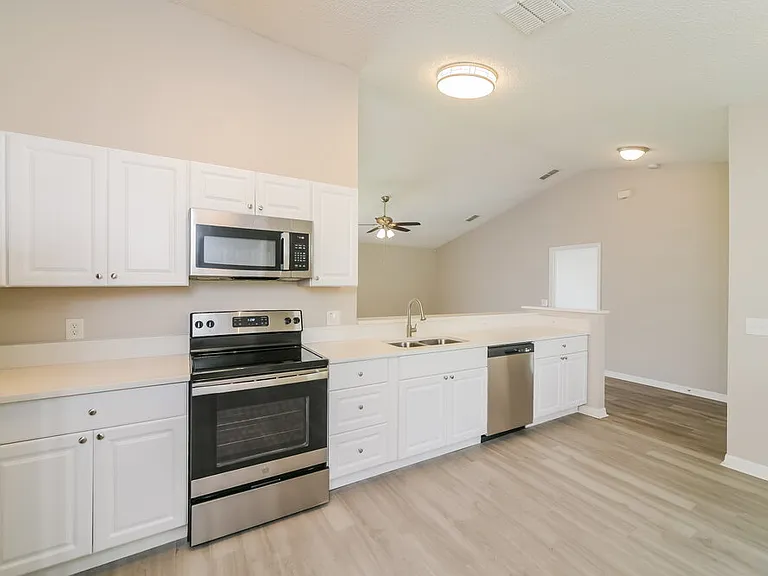 5537 Willow Bend Trl — Photo 8