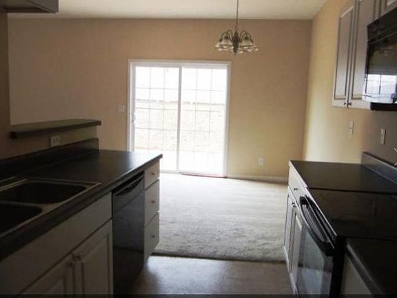 3rd image of 110 Marbella Cir