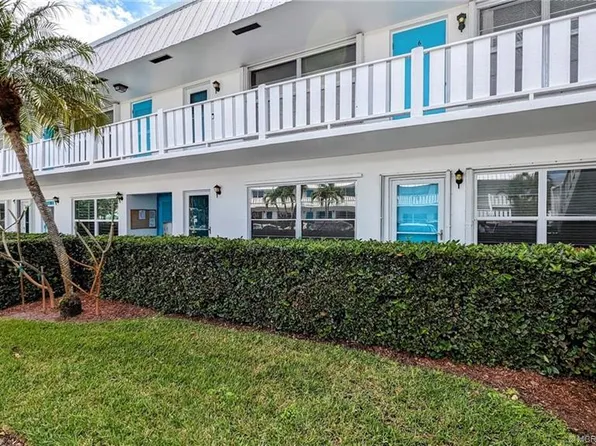 2929 SE Ocean Blvd, Stuart, FL