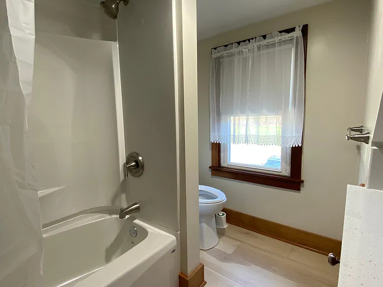 2nd floor bathroom
