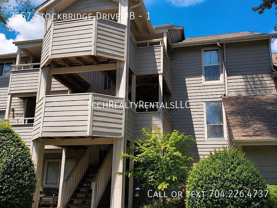 1st image of 2557 Stockbridge Dr #B-1