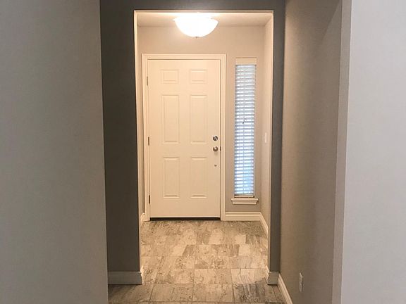 3rd image of 15704 Rosedown Dr