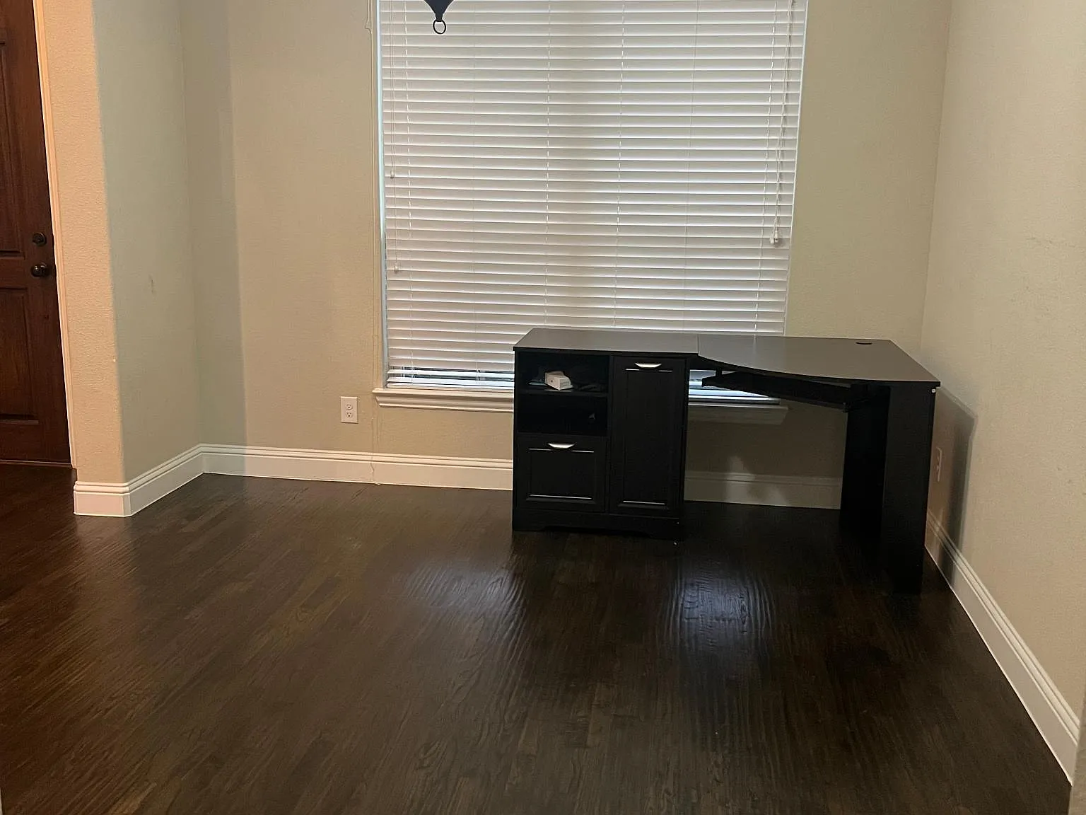 4 bed, 3379 sqft, $3,700 — Photo 2