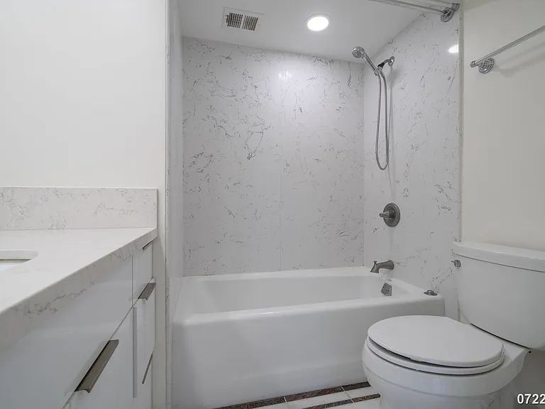 415 South St #1402 — Photo 21