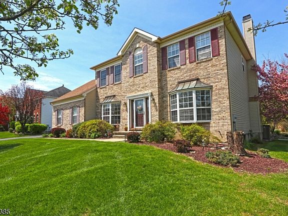 2nd image of 443 Hamilton Dr