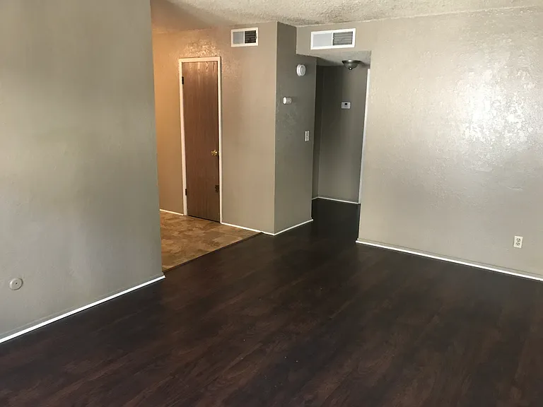 Morton Place Apartments — Photo 12