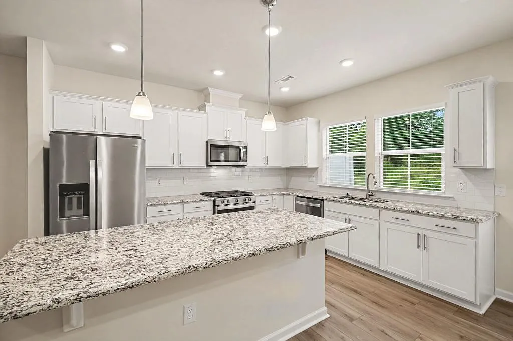 909 Falls Grove Trl — Photo 3