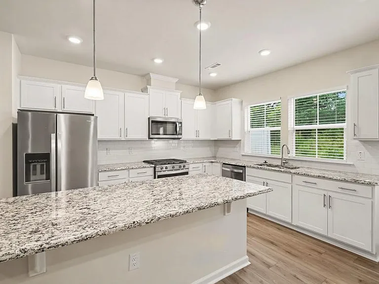909 Falls Grove Trl — Photo 3