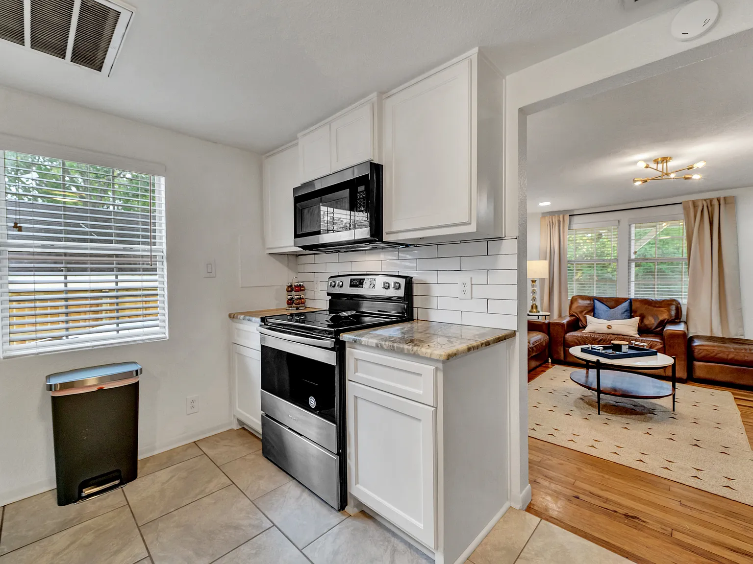 4 bed, 1456 sqft, $2,000 — Photo 4