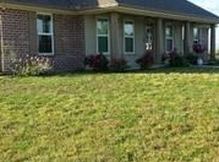 301 Damascus Rd, Center, TX 75935