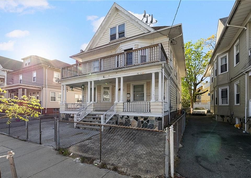 2nd image of 108 Lenox Ave
