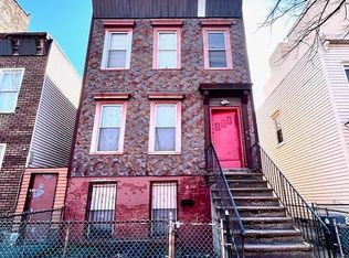 652 39th St, Brooklyn, NY 11232