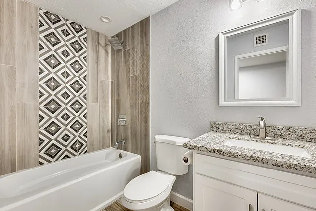 14018 N 44th Dr — Photo 16