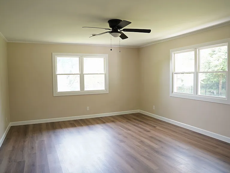 612 Southgate Rd — Photo 14