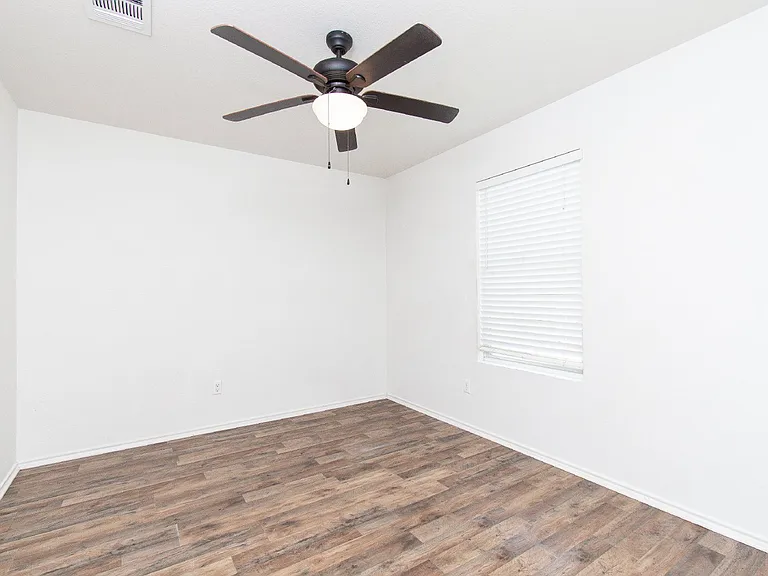 9007 Sandyford Ct — Photo 13