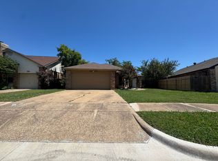 233 Rodeo Dr, Keller, TX 76248