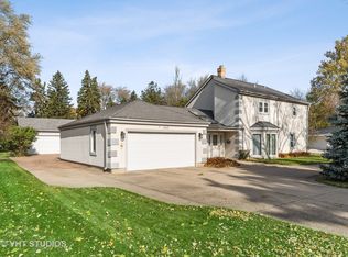 1402 W Euclid Ave, Arlington Heights, IL 60005