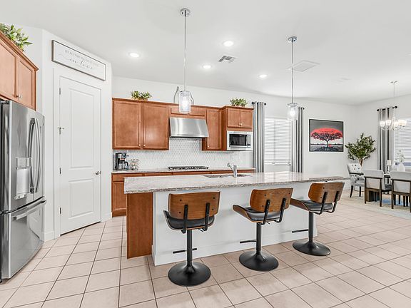 5th image of 8022 W NORTHVIEW Avenue
