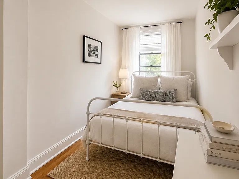 236 Elizabeth St #3 — Photo 6