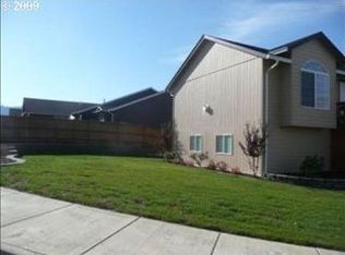 277 NE Rose Ridge Dr, Winston, OR 97496