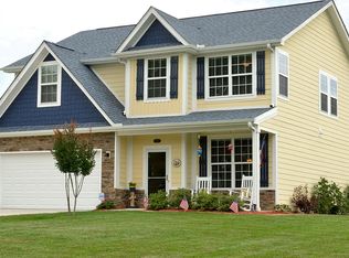 442 Oak Grove Rd, Flat Rock, NC 28731