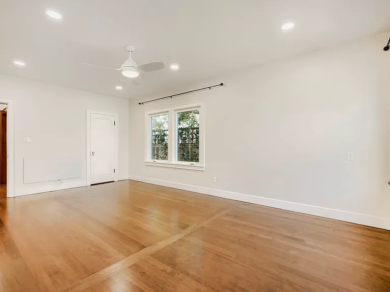 2724 W Blaine St — Photo 12
