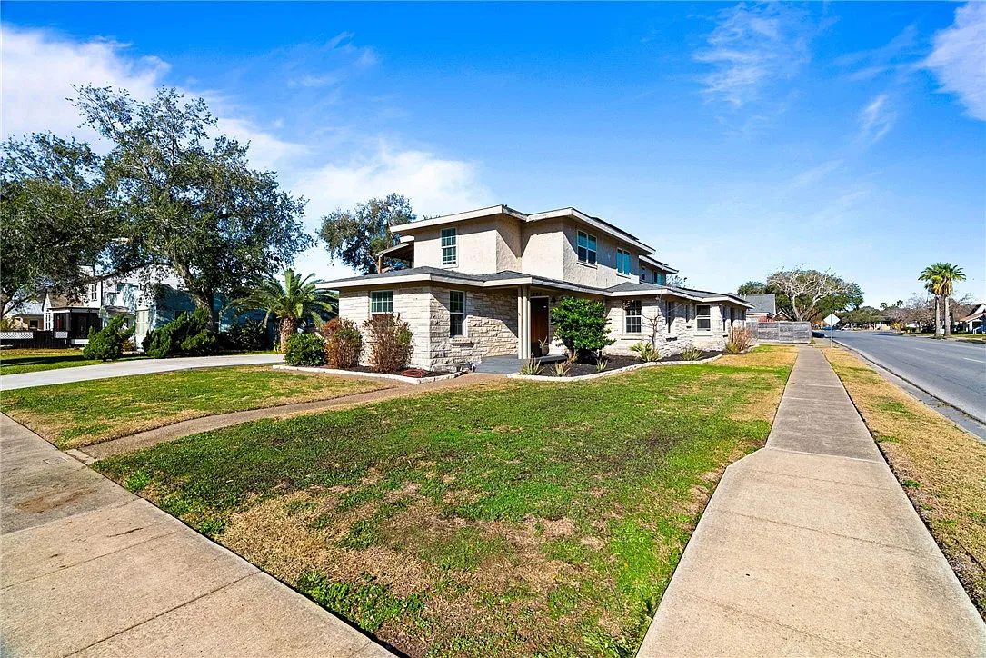 7 bed, 4.5 bath, 4365 sqft, $3,750 — Photo 1