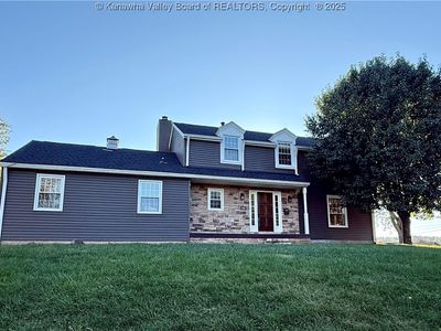 102 Colonial Ln, Ripley, WV, 25271