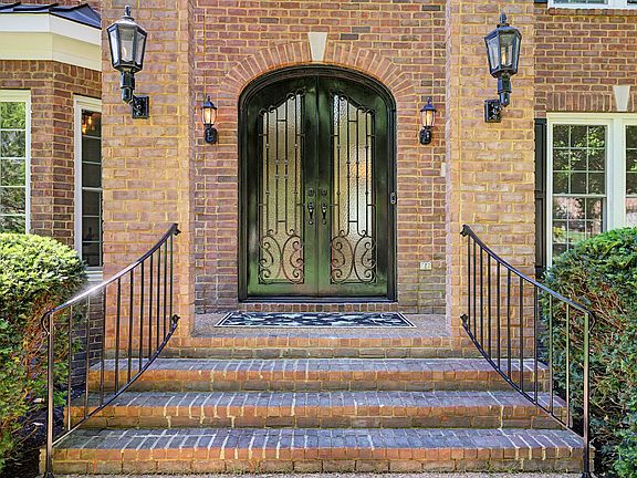 4th image of 621 German Ln
