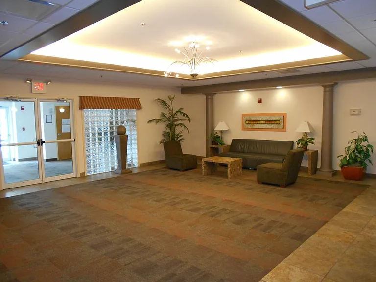 Severance Place Condominiums — Photo 5
