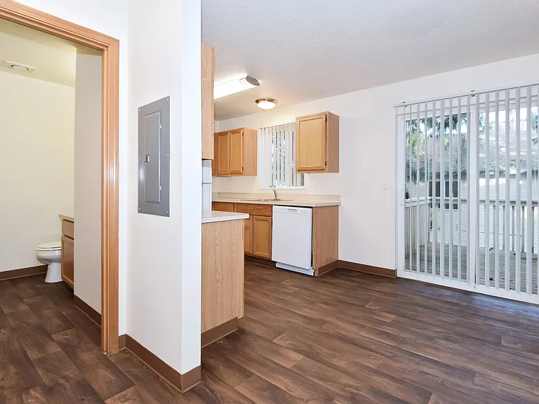 Pleasant Ridge Apartments — Photo 17