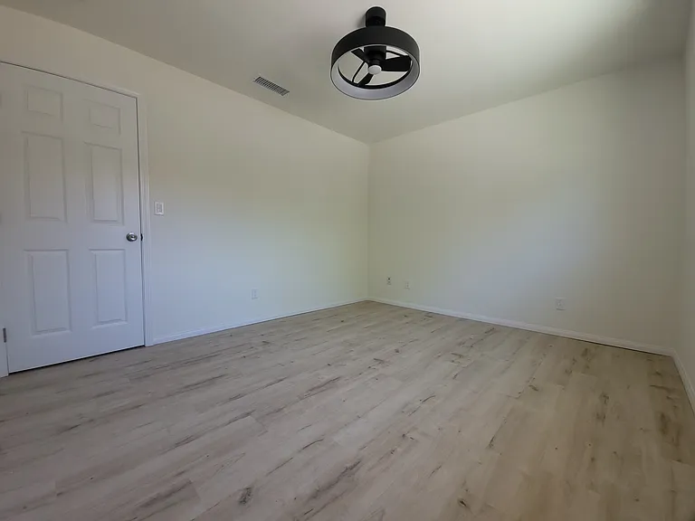 629 Sunset Dr — Photo 16