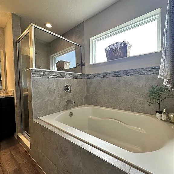 6911 Gideon Cir — Photo 23