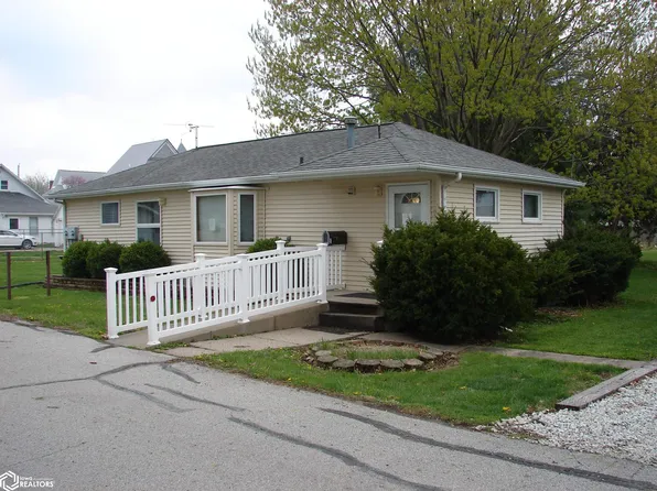 107 Toothache Dr, New London, IA 52645