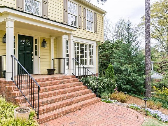 3rd image of 3814 Fox Hills Dr SE