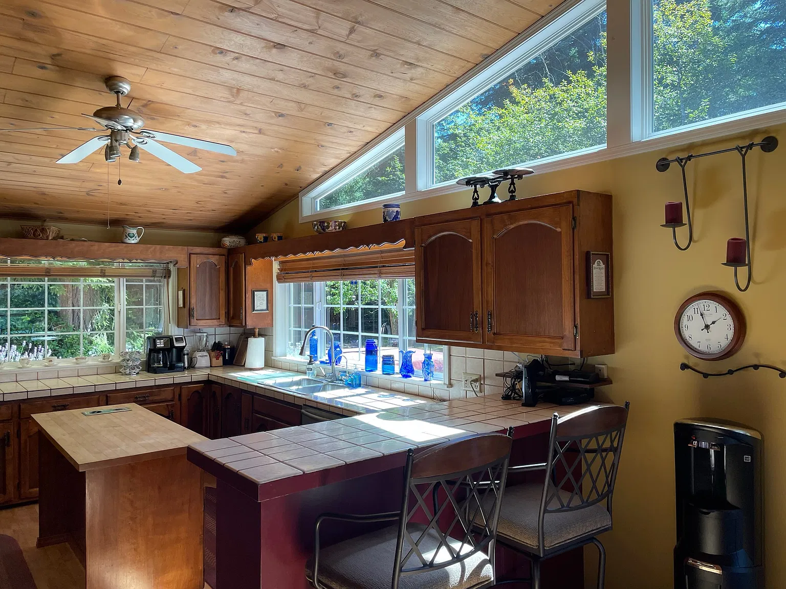 5441 Huckleberry Ln — Photo 2