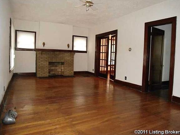 4th image of 232 S 42nd St