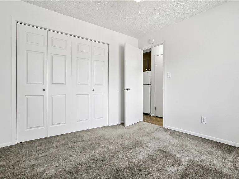 Kenyon Place Apartments — Photo 5