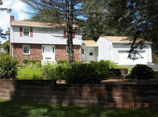7 Morpheus Dr, Cumberland, RI 02864