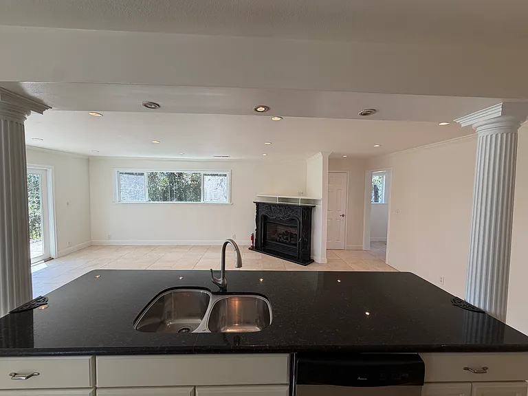 1320 El Curtola Blvd #A — Photo 4