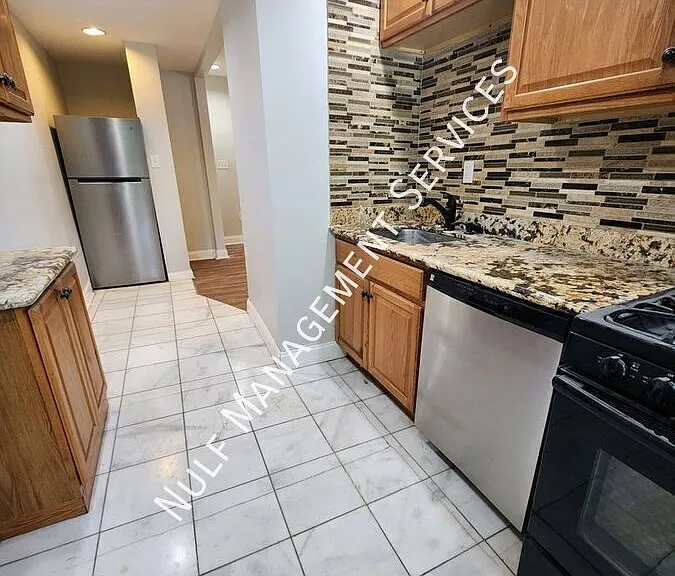 930 Portland St #1 — Photo 1