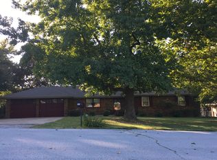 645 Mollie St, Marshfield, MO 65706