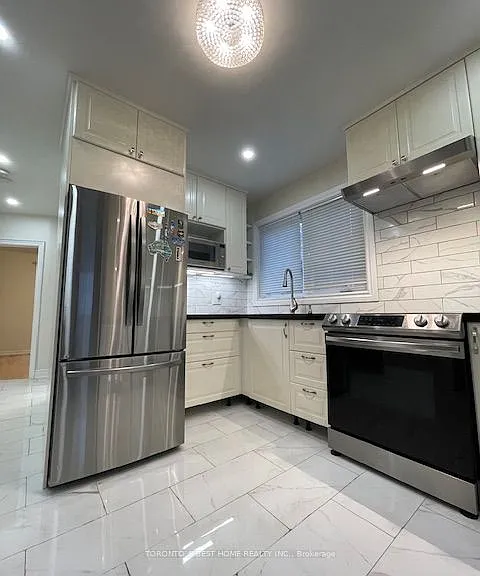69 Madawaska Ave #MAIN F — Photo 11